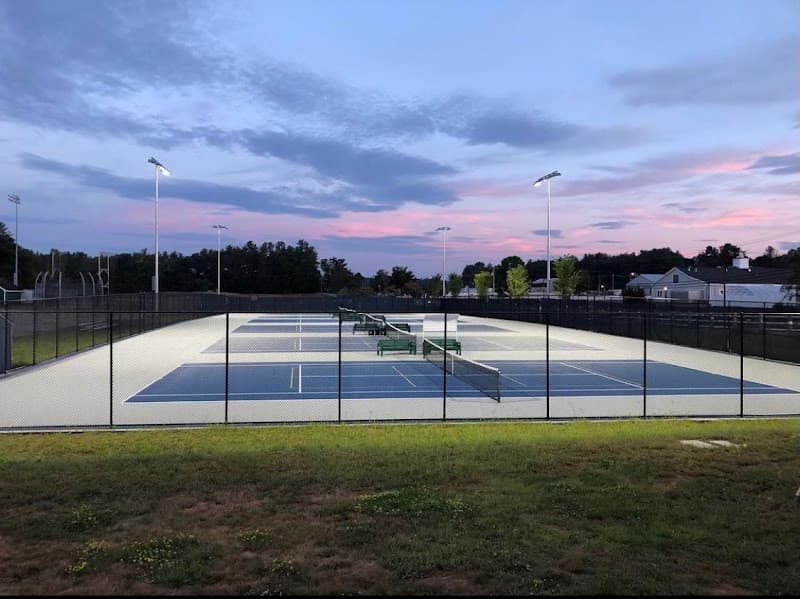 University of New Hampshire Club Tennis